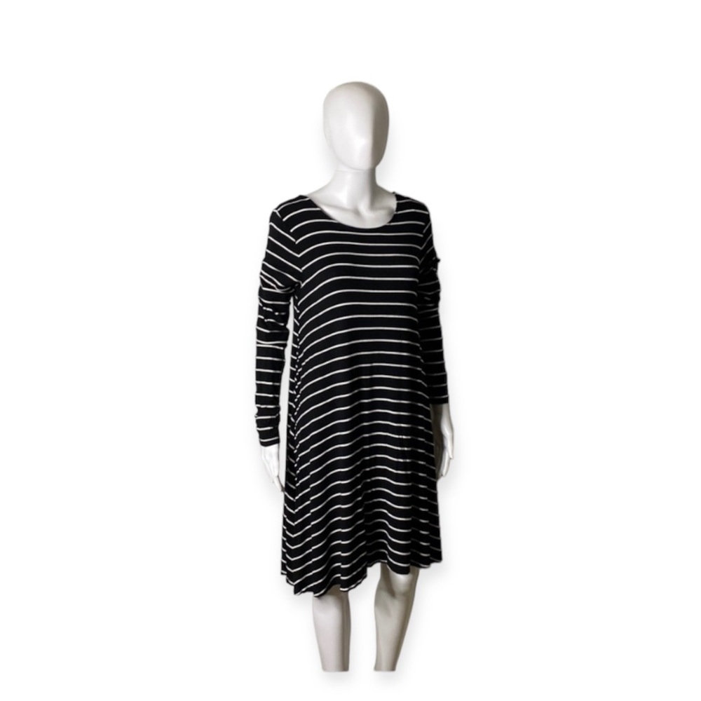 Old Navy Black & White Striped Dress Size M